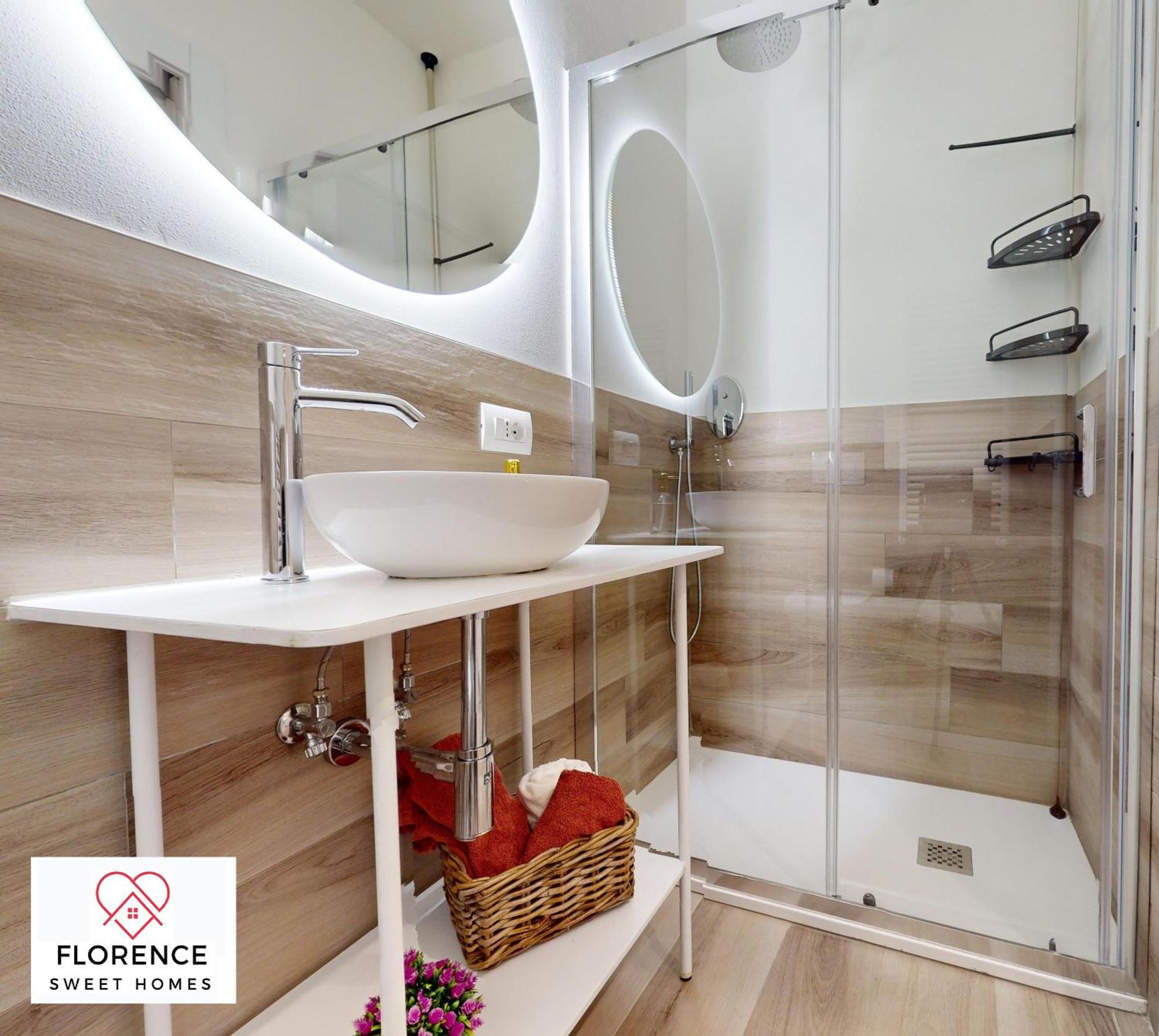 Sonia Apartment With Free Parking By Florence Sweet Homes Екстериор снимка